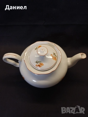 Български порцеланов чайник , снимка 3 - Антикварни и старинни предмети - 53398042