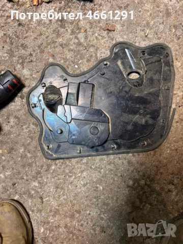 Вътрешна кора на предна дясна врата на Ауди Audi A8 D4 H4 само за 20лв. 4H0837916, снимка 2 - Части - 52563260