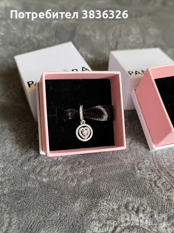 Оригинална гривна Pandora и талисмани/висулки, снимка 12 - Гривни - 55936307
