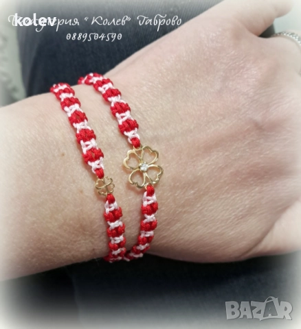 златна детелина с ЦИРКОНИЙ в гривна червен конец, злато на червен конец, снимка 2 - Гривни - 12078649