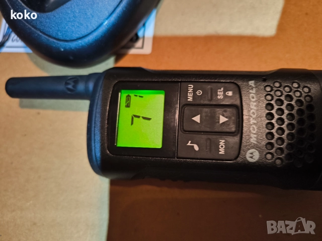 Motorola walkie talkie радиостанция TLKR , снимка 4 - Друга електроника - 51627820