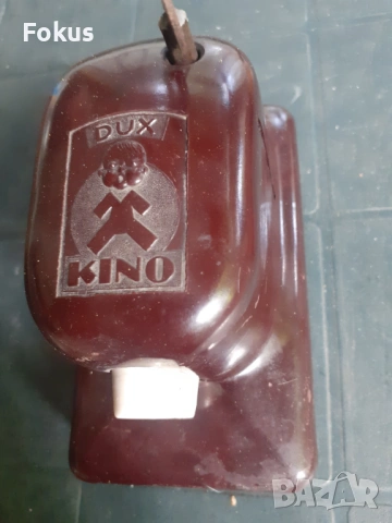 Стар детски кинопроектор, снимка 2 - Антикварни и старинни предмети - 53327130