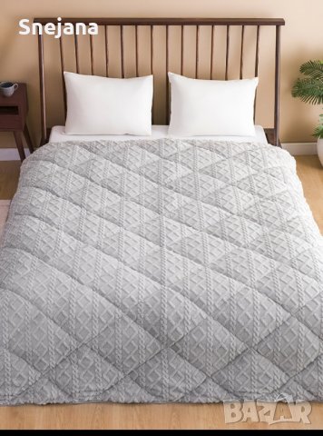 кувертюра сив цвят плюш за 55лв от 125лв 