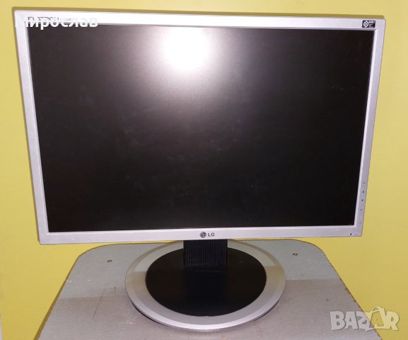 2бр. Монитои ASUS 17" и LG 19", снимка 3 - Монитори - 44403941