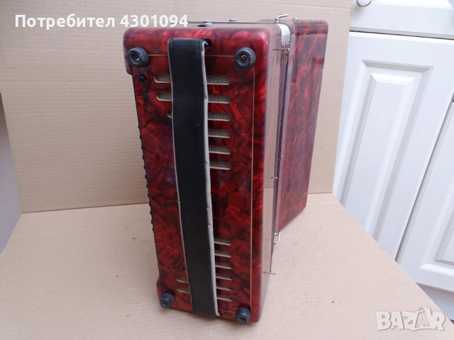 Акордеон Велтмайстер Стела 60 баса, снимка 8 - Акордеони - 51682683