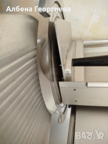 Професионална колбасорезачка GRAEF -300 W- 250 mm, снимка 6 - Обзавеждане на кухня - 51006155