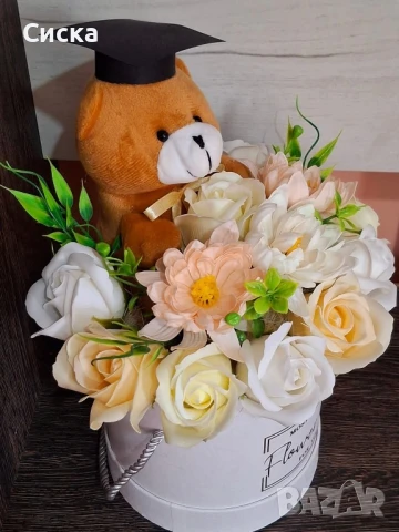 ⚘️Букет със сапунени цветя от пластичен сапун и плюшено мече за бъдеща абитуриентка, снимка 5 - Подаръци за жени - 50498868