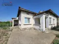 Двуфамилна къща с двор и гараж, гр. Ген. Тошево - 60000евро!, снимка 8
