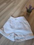 Панталони в бял цвят, снимка 1 - Къси панталони и бермуди - 41524585