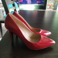 Дамски обувки на ток, снимка 1 - Дамски обувки на ток - 36238398