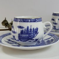 Колекционерски порцеланови чаши за кафе Artil Bone China, произведени в Румъния., снимка 1 - Чаши - 40892501