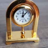 Миниатюрен кварцов часовник " LE TEMPS", снимка 1 - Антикварни и старинни предмети - 41922511