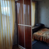 Продавам триетажна къща в гр.Перник, кв.Тева, снимка 1 - Къщи - 41208140