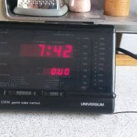 Радио часовник, радиочасовник Universum , снимка 1 - Други - 40606901