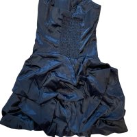 Сатенена черна рокля , снимка 2 - Рокли - 44461664