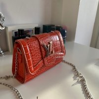 Стилна чанта Louis Vuitton , снимка 3 - Чанти - 42303323