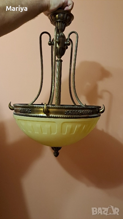 Масивен абажур за таван, снимка 1