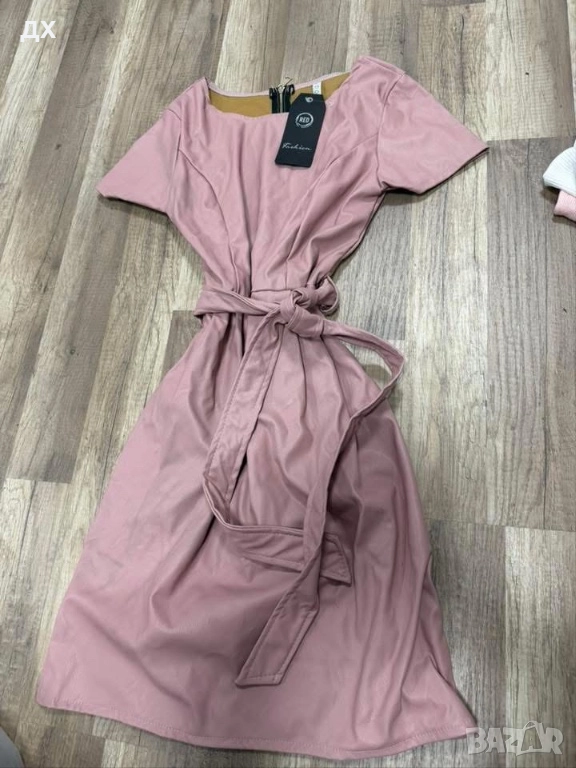 Много яка кожена рокля с колан, снимка 1