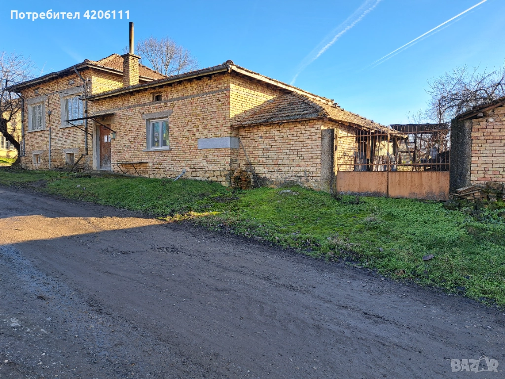 Продавам дворно място и къща, снимка 1