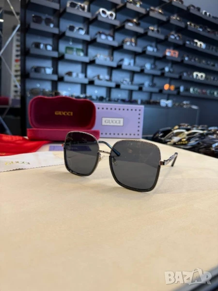 очила с черен обикновен калъф и ув защита gucci , снимка 1