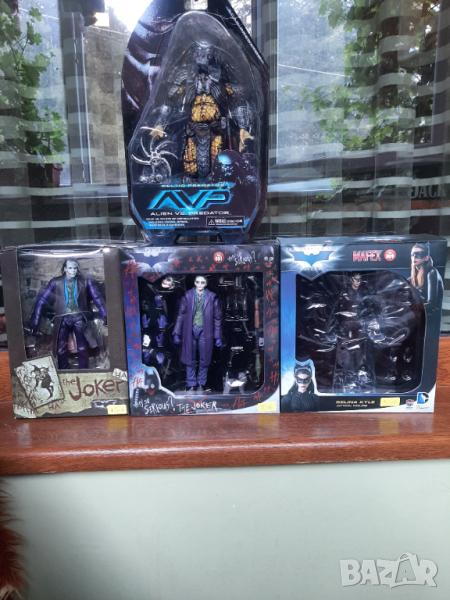 Екшън фигури на Joker Cat woman и Predator, нови с кутия, снимка 1