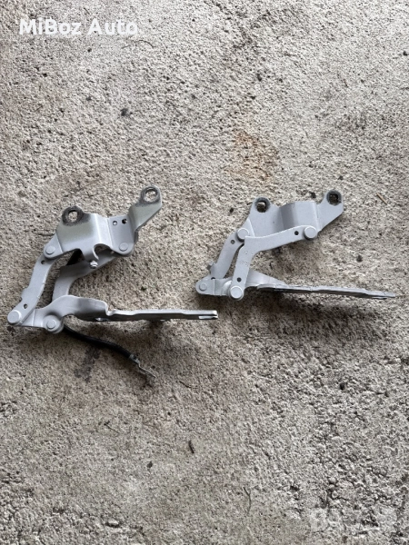 Панта панти преден капак БМВ Е90 91 BMW, снимка 1