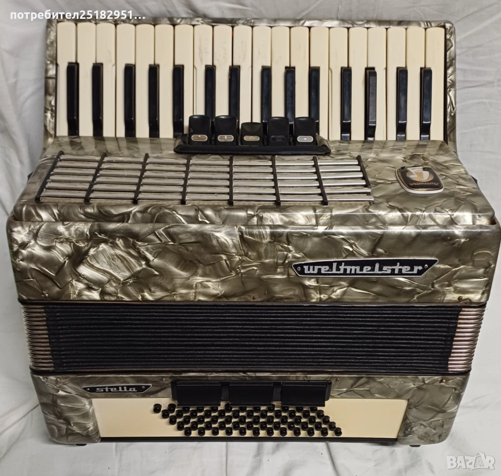 Акордеон 60баса WELTMEISTER Stela , снимка 1