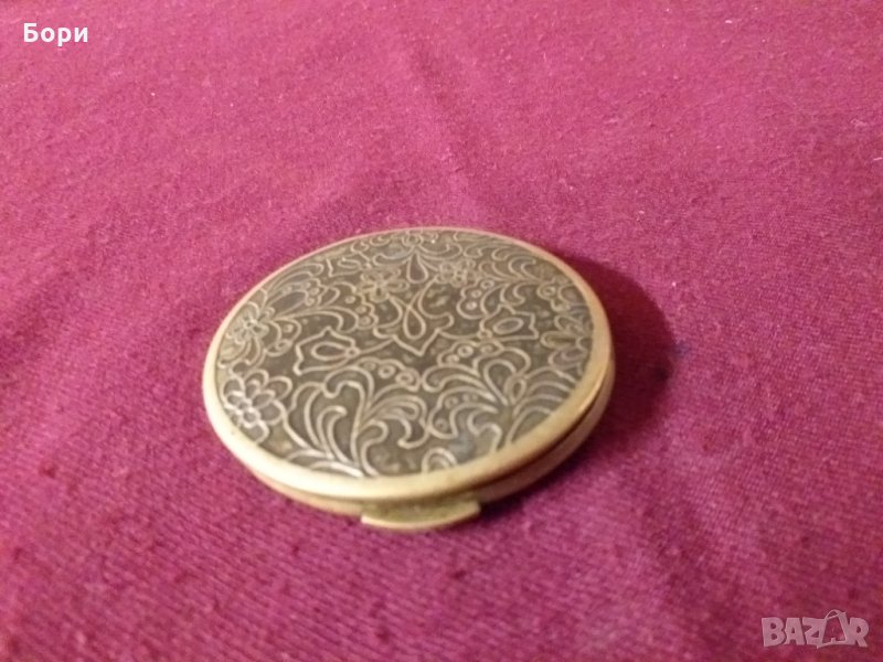 Стара пудриера с огледало, снимка 1