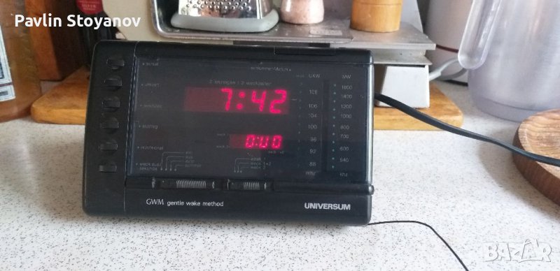 Радио часовник, радиочасовник Universum , снимка 1