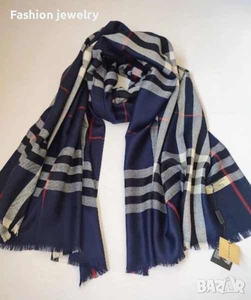 Шал Burberry , снимка 1