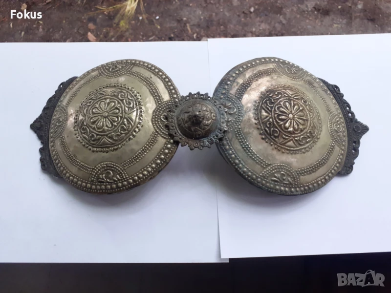 Голяма стара пафта пафти чапрази - сачан - за носия, снимка 1