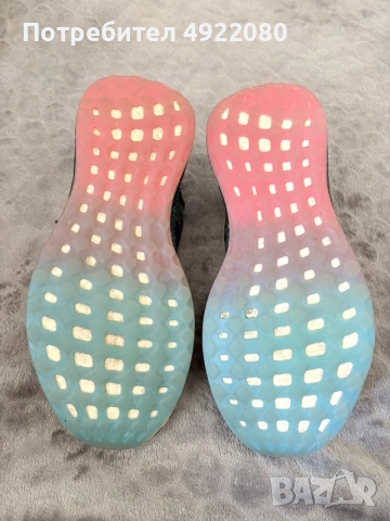 Adidas маратонки , снимка 3 - Маратонки - 56211877