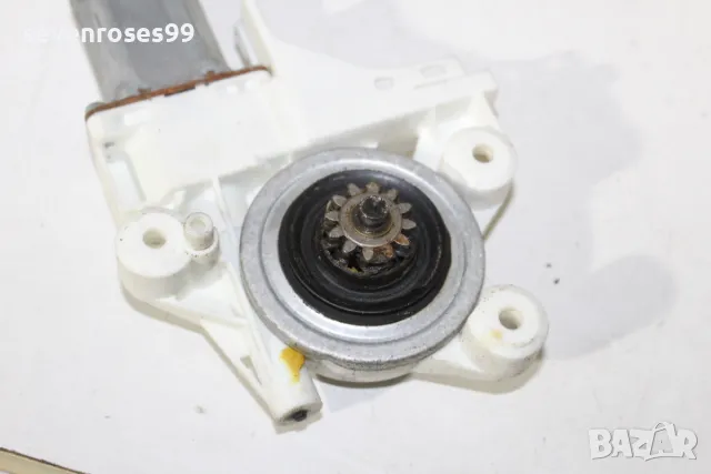 Ел мотор стъкло предно ляво Форд Ц Макс 1 2005 Ford C Max1 , снимка 3 - Части - 49833530