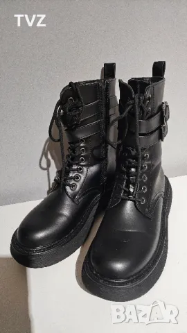 Зимни дамски боти , снимка 4 - Дамски боти - 38721439