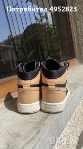 Nike Air Jordan 1 High, снимка 4 - Маратонки - 56162372