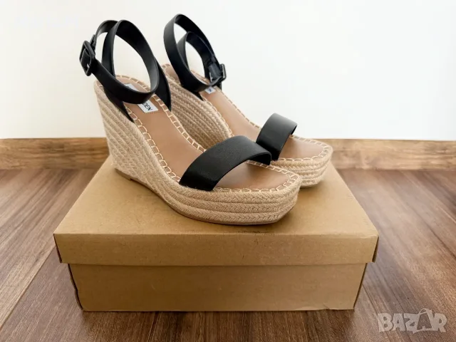 Сандали с платформа Steve Madden