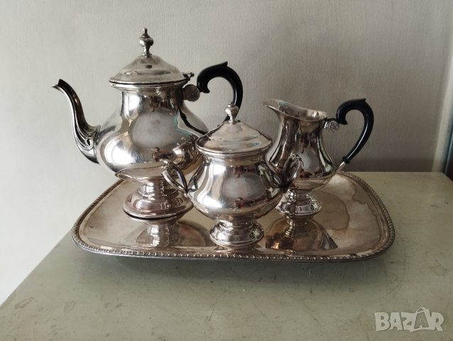 Посребрен бароков сервиз