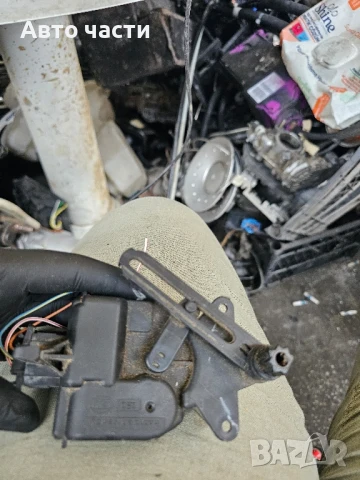 Моторче клапи климатик парно VW Golf 4 1J0907511, снимка 2 - Части - 51116351