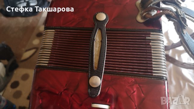 Акордеон Weltmaister с куфар, 48 баса, снимка 2 - Акордеони - 42224171