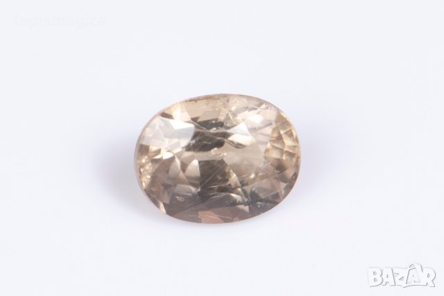 Жълт сапфир 0.98ct нетретиран флуоресцентен овална шлифовка, снимка 2 - Други - 41967879