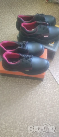 Работни обувки с метално бомбе , снимка 2 - Ежедневни обувки - 50605399