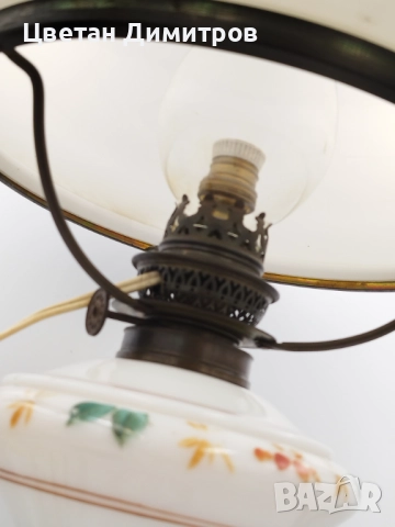 антикварна петролна лампа с основа от опалиново стъкло и абажур от матирано стъкло, около 1900 г, снимка 11 - Антикварни и старинни предмети - 51953869