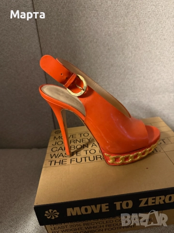 Обувки Casadei