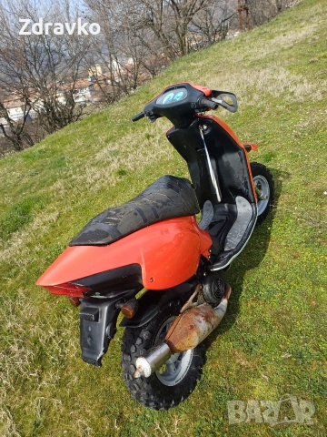 Скутер априлия рали 50, снимка 2 - Мотоциклети и мототехника - 53694727