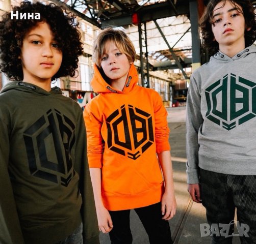 Суичър Vingino в черно и златисто, снимка 3 - Детски анцузи и суичери - 35983929