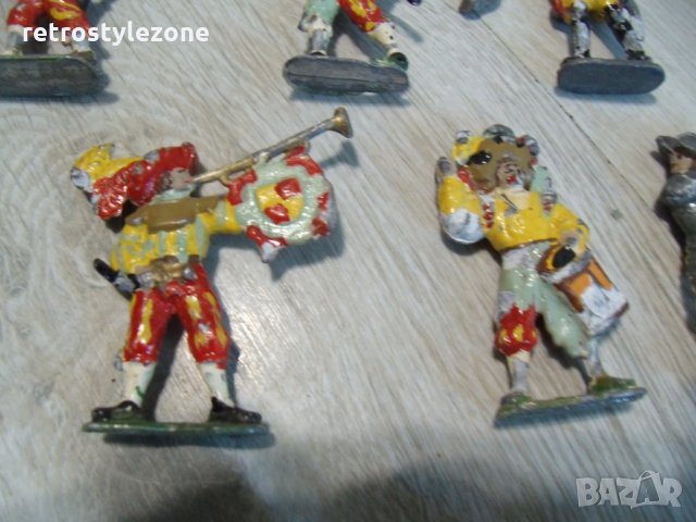 № 5754 стари оловни фигурки - малка колекция - 10 броя  - размери от 5 / 3 см до 8 / 6 см , снимка 3 - Други ценни предмети - 34707446