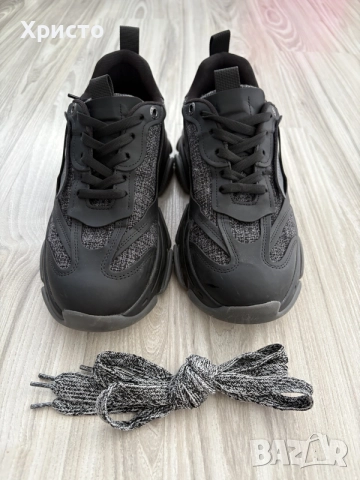 Мъжки Снимърси Steve Madden 42, снимка 2 - Ежедневни обувки - 56113804