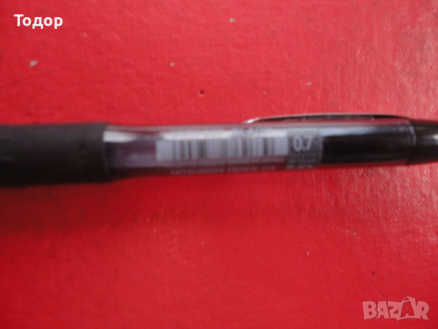 Страхотен химикал химикалка Uni Ball Signo, снимка 4 - Ученически пособия, канцеларски материали - 44733515