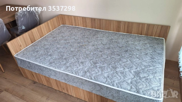 Легло с повдигащ се механизъм тип приста