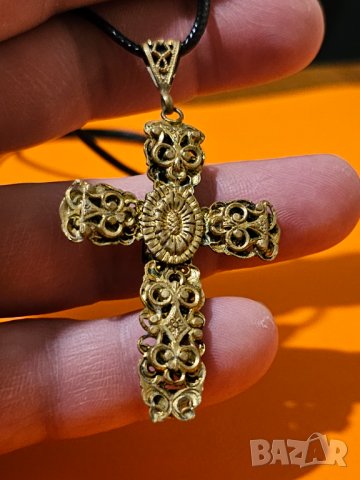 Стар бронзов кръст с камъни , вързанка  и патина по кръста за ценители и колекционери . - липсват дв, снимка 5 - Антикварни и старинни предмети - 41795534